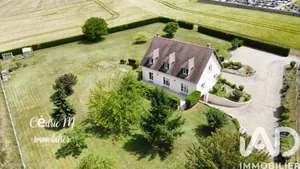 House in Chambray (27120)