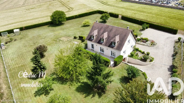 Maison 7 pièces 160 m² · à Chambray · 160 m² · 379 000 €