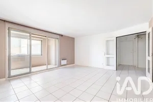 Apartment in Villeurbanne (69100)