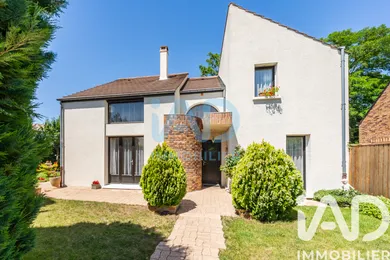 Maison à Combs-la-Ville (77380)