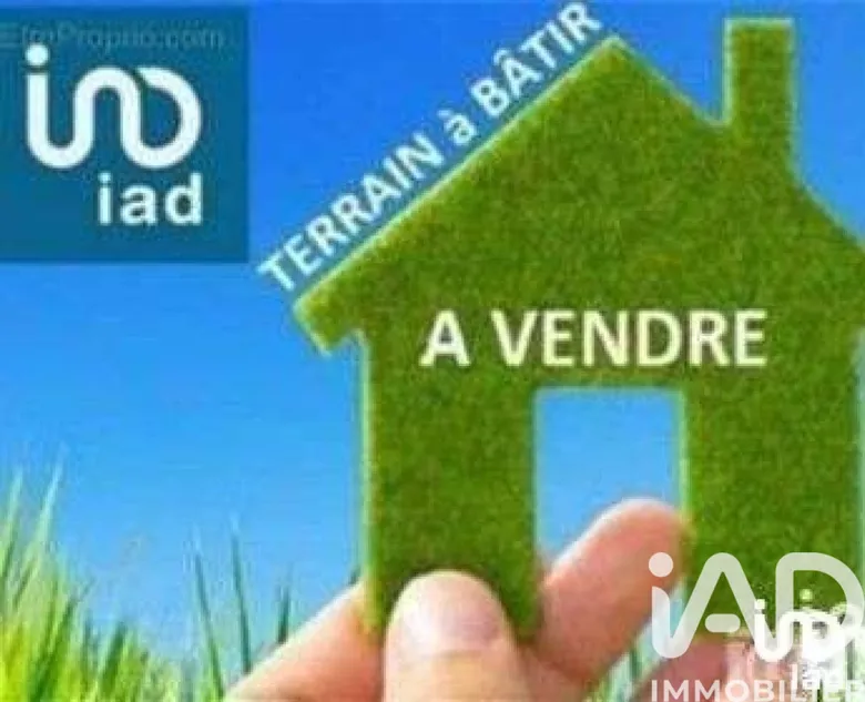 Terrain à bâtir à Châtillon-Coligny (45230) · 45 000 €