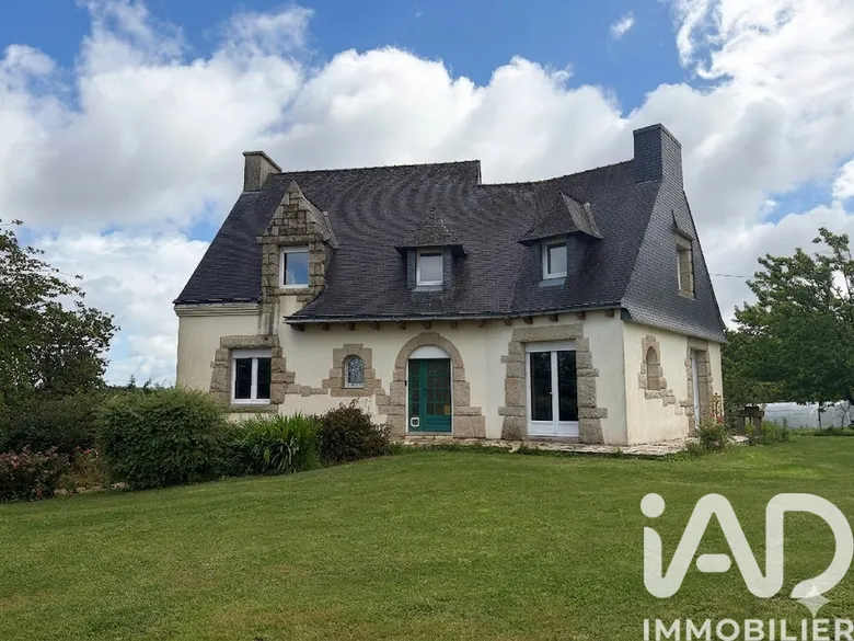 Maison 7 pièces 144 m² · à Évellys · 144 m² · 231 000 €