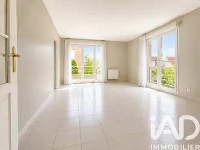Apartment in Lesquin (59810)