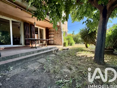 Apartment in La Crau (83260)