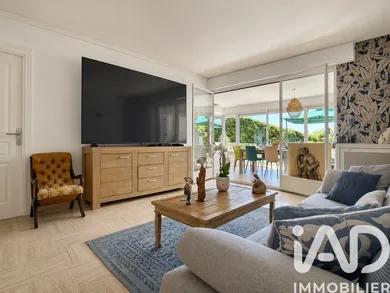 Apartment in Le Cannet (06110)