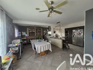 Detached house in Thouars (79100)