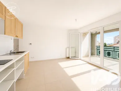 Apartment in Toulon (83100)