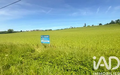 Terrain à bâtir à Saint Privat en Périgord (24410)