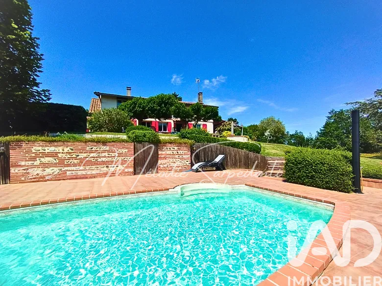 Maison 10 pièces 294 m² · à Montesquieu Volvestre · 294 m² · 559 000 €