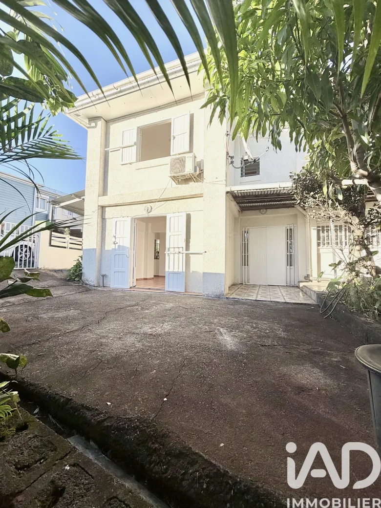 Maison 4 pièces 106 m² · à Saint-Denis · 106 m² · 272 000 €