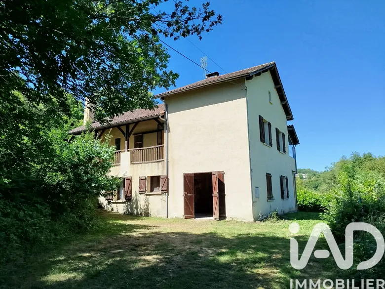 Maison 7 pièces 160 m² · à Gourdon · 160 m² · 160 000 €