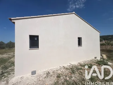 Maison traditionnelle à Tavernes (83670)