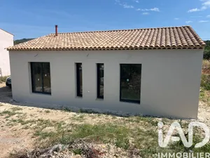 Maison traditionnelle à Tavernes (83670)