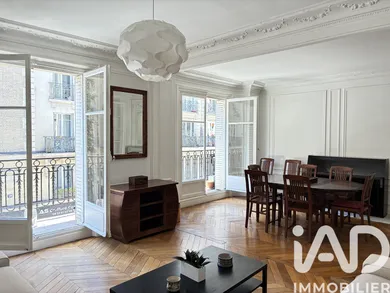 Apartment in Paris (75015)