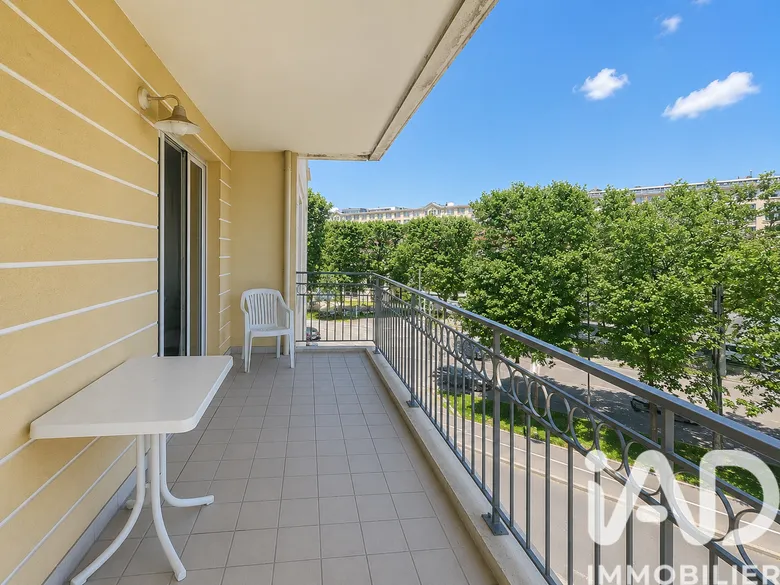 Appartement 4 pièces 124 m² · à Saint-Étienne · 124 m² · 198 000 €