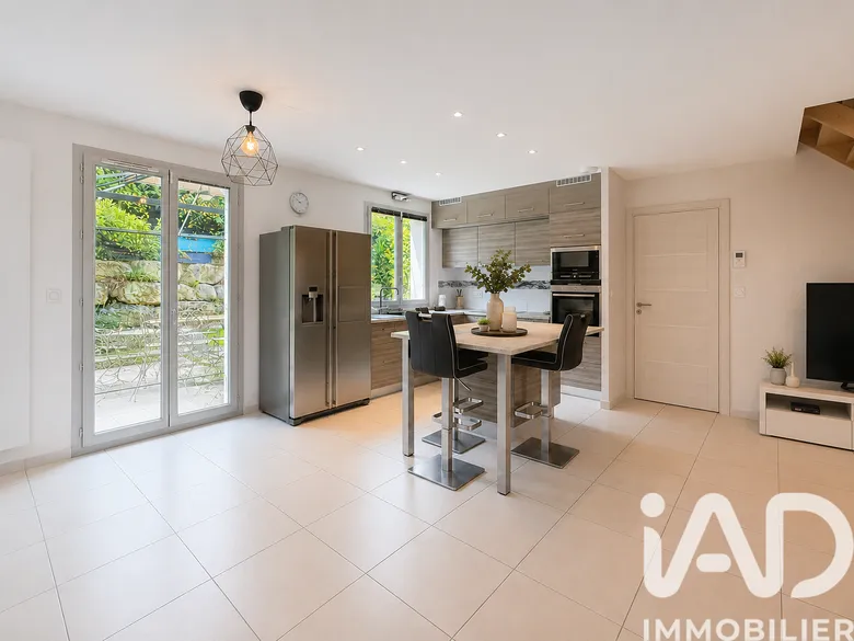 Maison 6 pièces 120 m² · à Divonne-les-Bains · 120 m² · 849 000 €