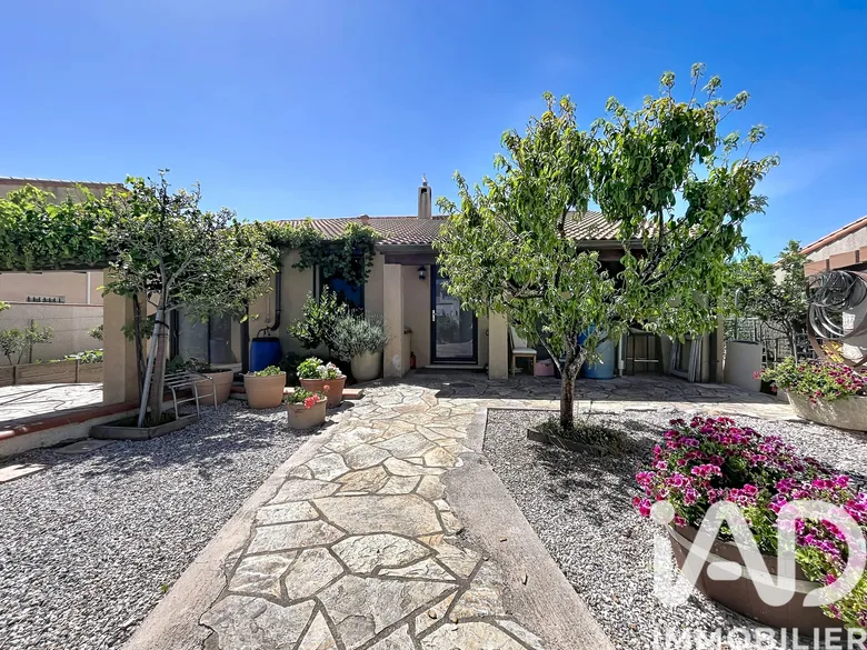 Maison 3 pièces 115 m² · à Caves · 115 m² · 163 000 €
