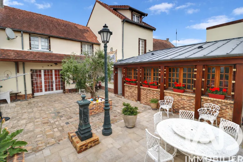 Maison 12 pièces 353 m² · à Saint-Germain-sur-Morin · 352,5 m² · 879 000 €