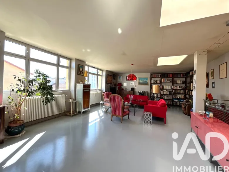 Appartement 4 pièces 161 m² · à Saint-Étienne · 160,9 m² · 189 000 €