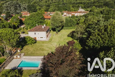Domain in Brié-et-Angonnes (38320)