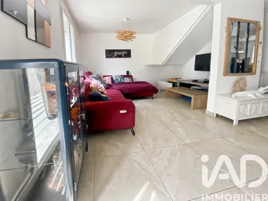 Maison à Combs-la-Ville (77380)