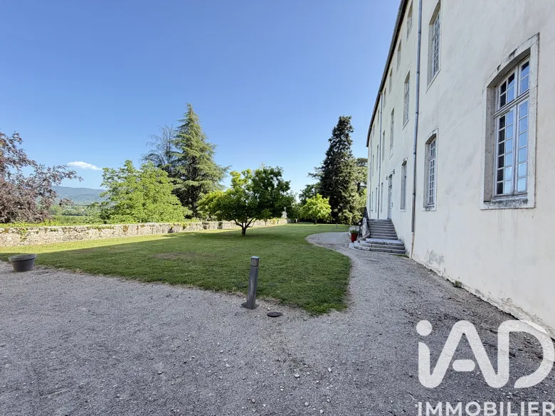 Appartement 4 pièces 109 m² · à Pont-d'Ain · 109 m² · 150 000 €