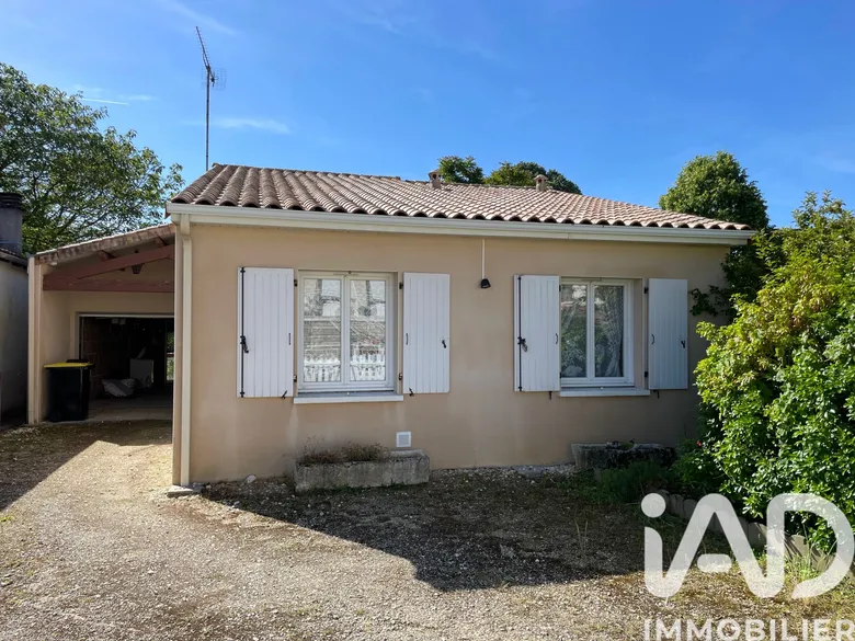 Maison 5 pièces 80 m² · à La Rochefoucauld-en-Angoumois · 80 m² · 192 200 €