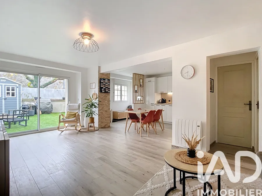 Maison de ville à Chevry-Cossigny (77173) photo 2