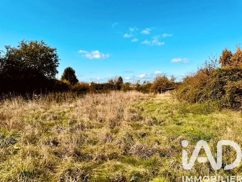 Terrain 1184 m² · à Guignecourt · 71 000 €