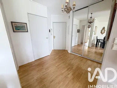 Apartment in Vaucresson (92420)