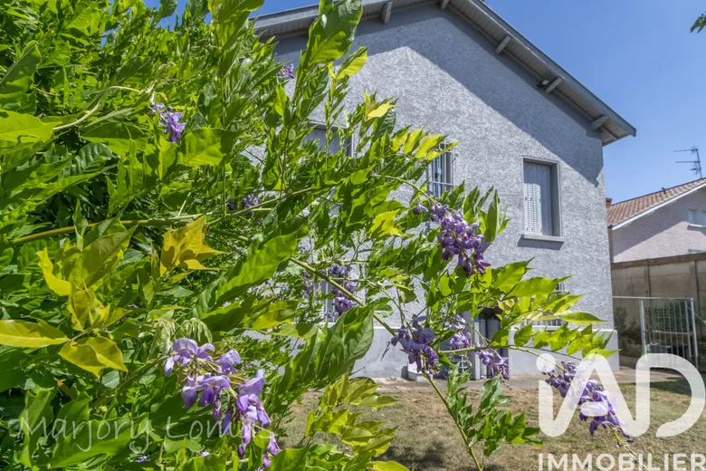 Maison 5 pièces 135 m² · à Bron · 135 m² · 710 000 €