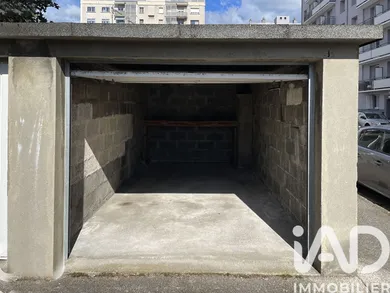 Garage in Grenoble (38100)