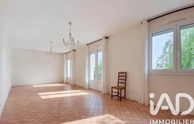 Maison à Pleugueneuc (35720)