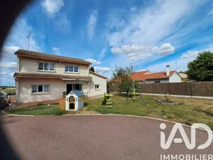 House in Thouars (79100)