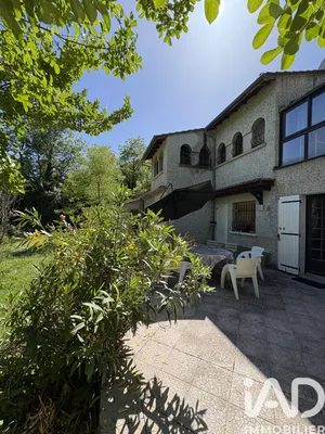 Maison de campagne à Saillans (33141)