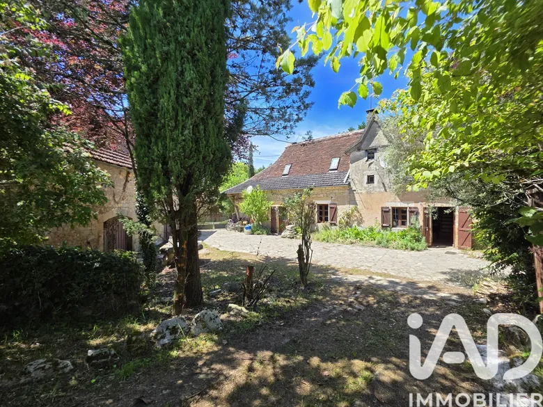 Maison 6 pièces 168 m² · à Rudelle · 168 m² · 194 000 €