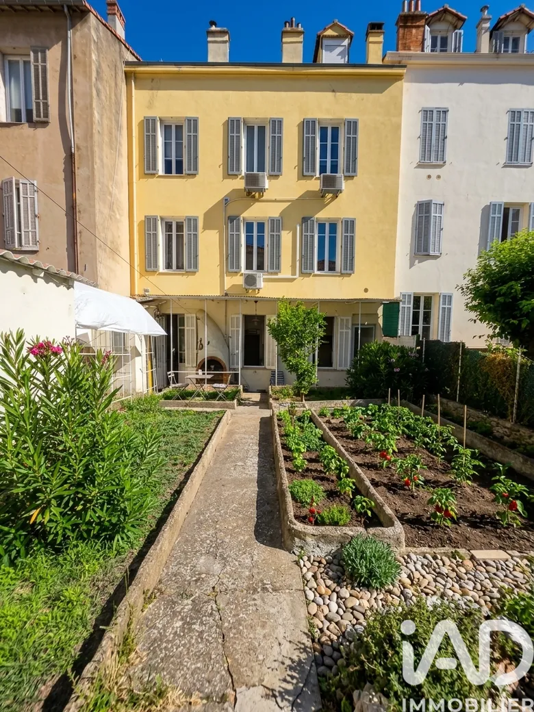Appartement 5 pièces 105 m² · à Cannes · 105,2 m² · 379 000 €