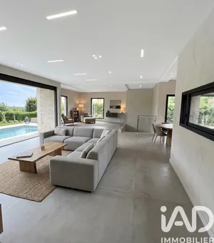 Maison d'architecte à Saint-Georges-d'Orques (34680)