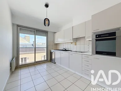 Apartment in Reims (51100)