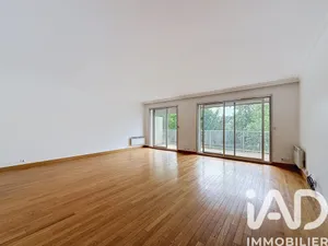 Apartment in Reims (51100)