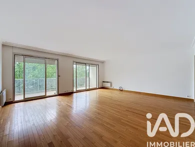 Apartment in Reims (51100)