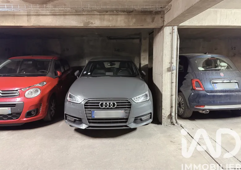 Parking 24 m² · à Paris · 24 m² · 93 000 €