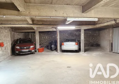 Parking à Paris (75012)