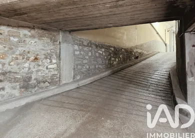 Parking à Paris (75012)