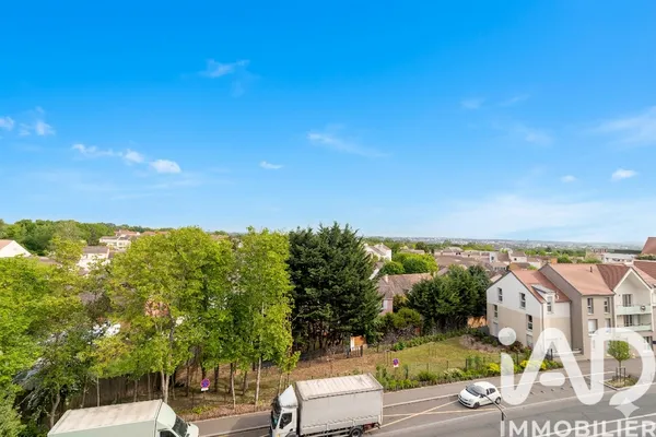 Appartement à Jouy-le-Moutier (95280) photo 2