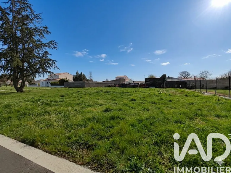 Terrain à bâtir à Beauvoir-sur-Mer (85230) · 72 000 €