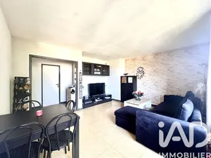 Apartment in Marcoussis (91460)