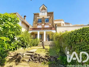 Maison à Vaux-sur-Seine (78740)