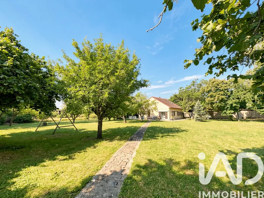 Maison à Le Mesnil-Saint-Denis (78320) photo 3