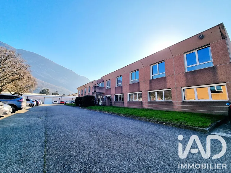2 pièces 373 m² · à Fontanil-Cornillon · 373 m² · 375 000 €